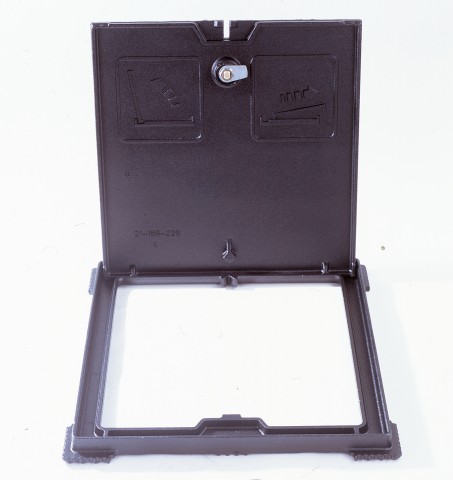 Hydraulic manhole cover AKSESS 450 to 800 B125 class - Locked